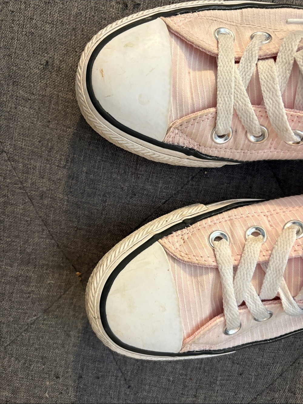Pink slip on Converse - Picture 3 of 11